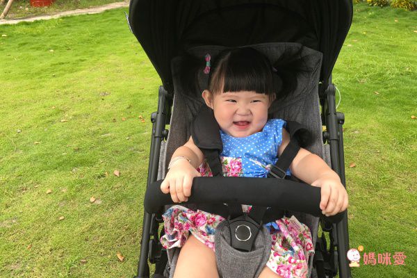 Whiz bebe Mini Capsule 迷你膠囊推車