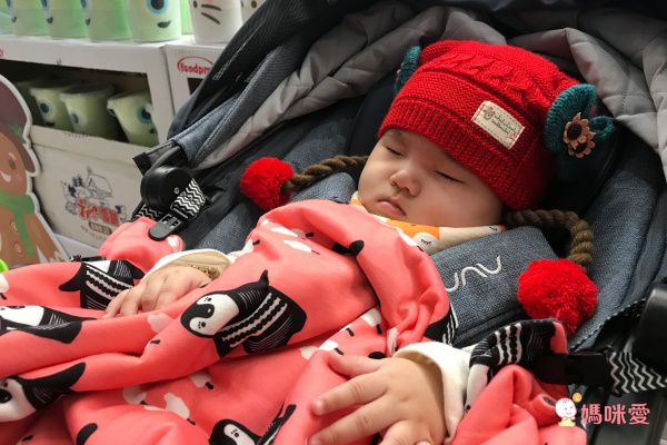 OGG 喔咯 - 外出隨身被組合-企鵝可莉-粉紅 (90*70cm / 26*20cm)-1組