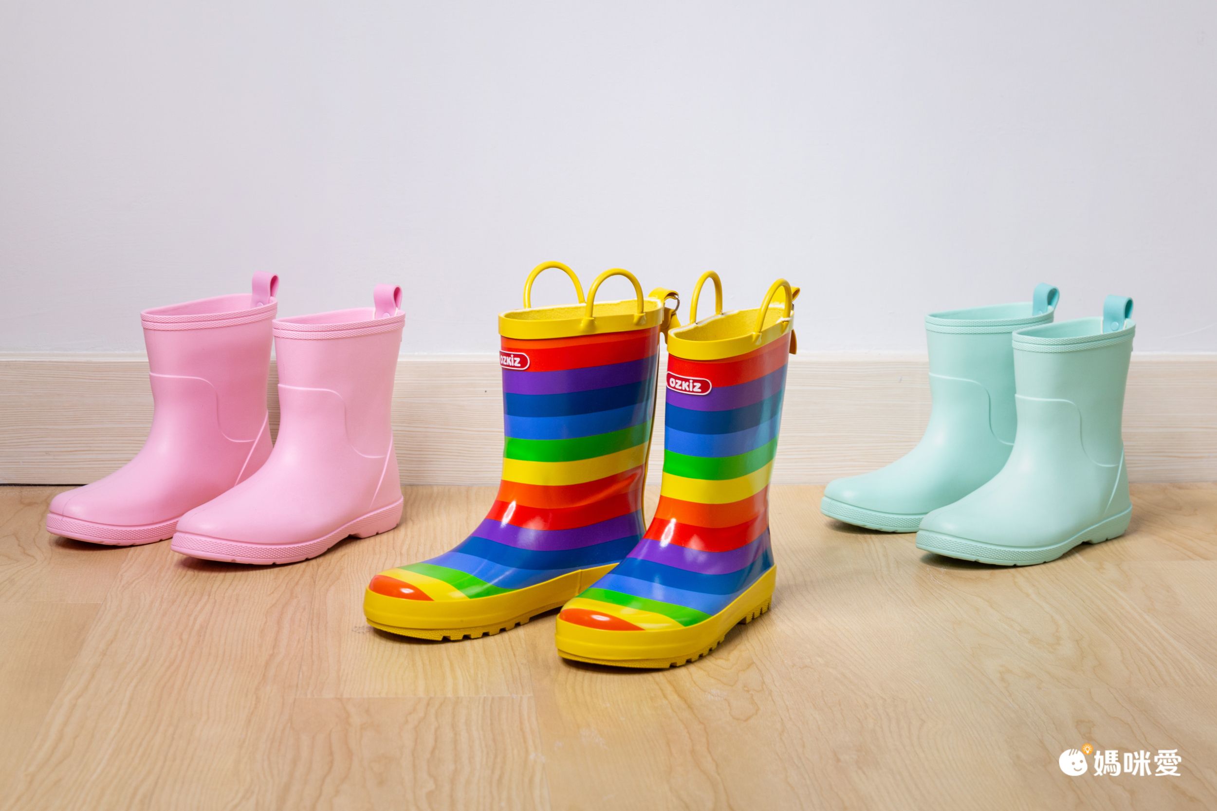 韓國 OZKIZ - 兒童橡膠防滑刻紋雨鞋-彩虹