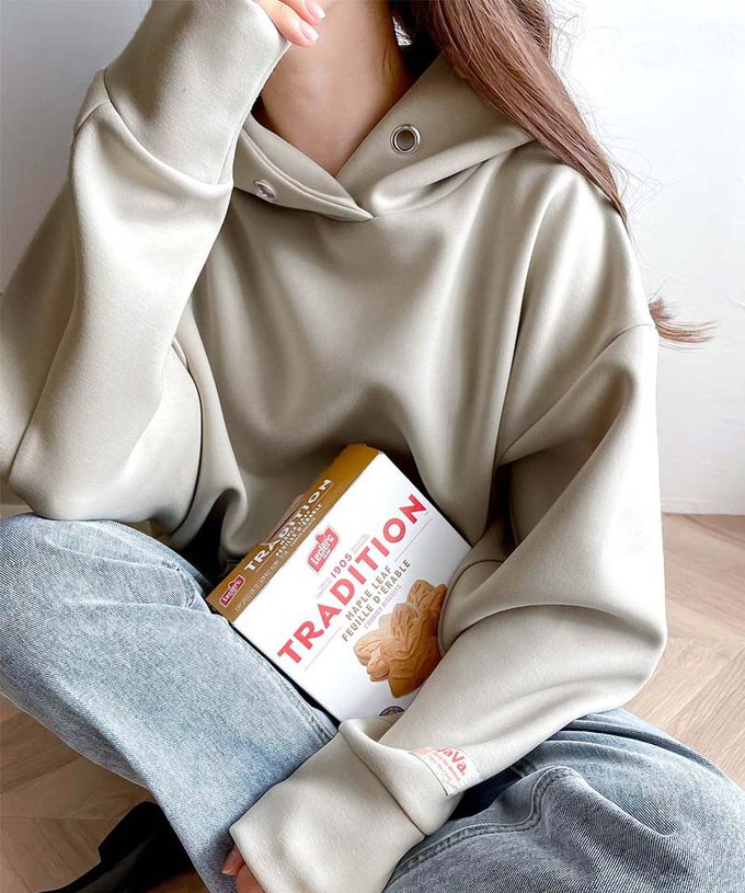 日本 Classical Elf - Java 舒適空氣棉長袖帽T-黑