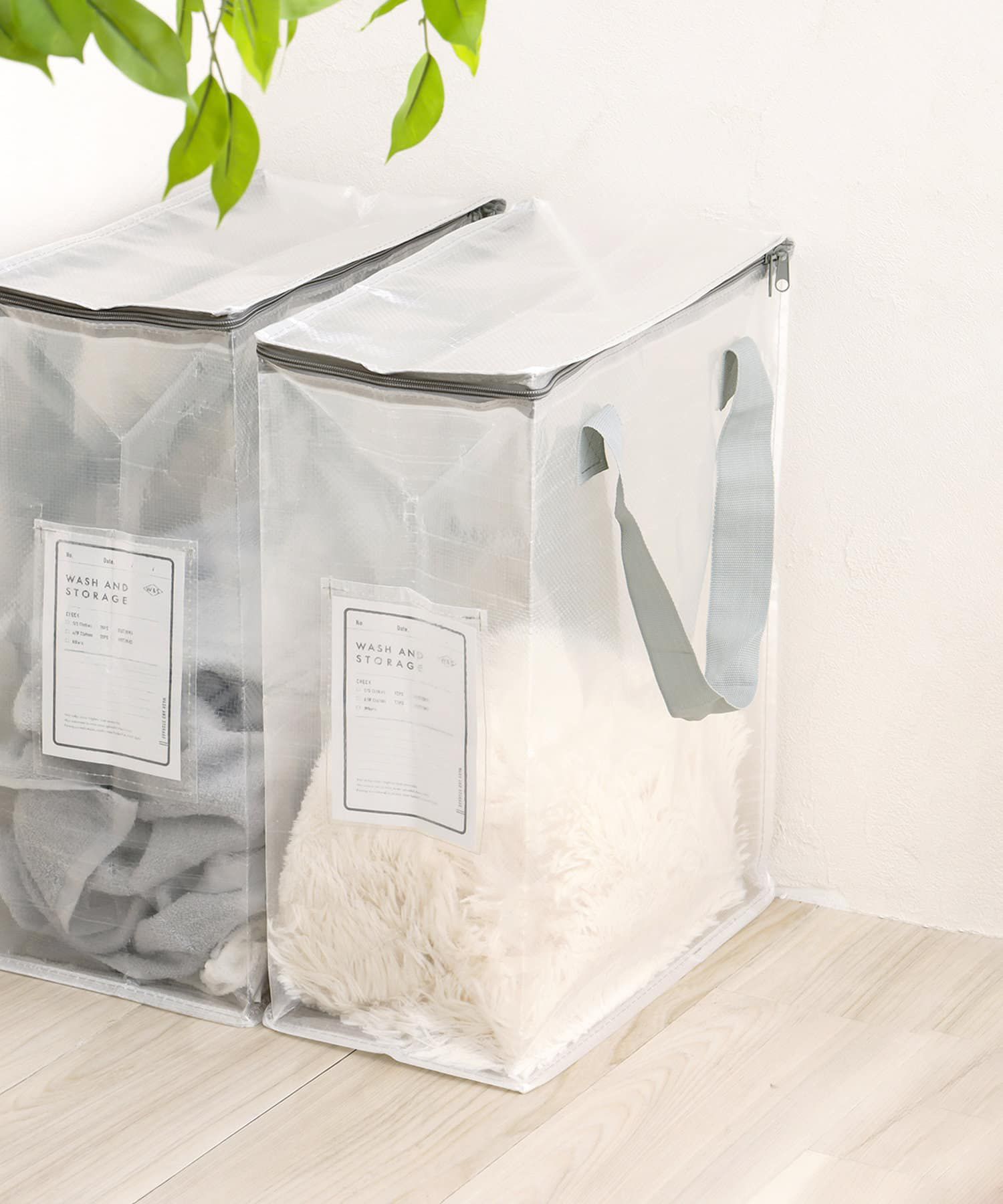 日本代購 - [日本主婦推薦] 半透明多功能直立式衣物收納袋(附提把) 3入組-淺灰 (L(20×36×47cm))