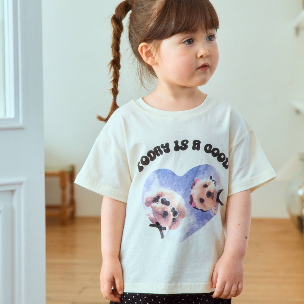 First Blue 愛心墨鏡狗狗純棉短袖上衣-米黃