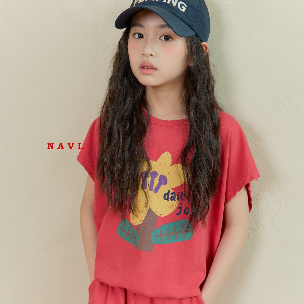 NAVi 大塗鴉花朵純棉落肩袖上衣-紅