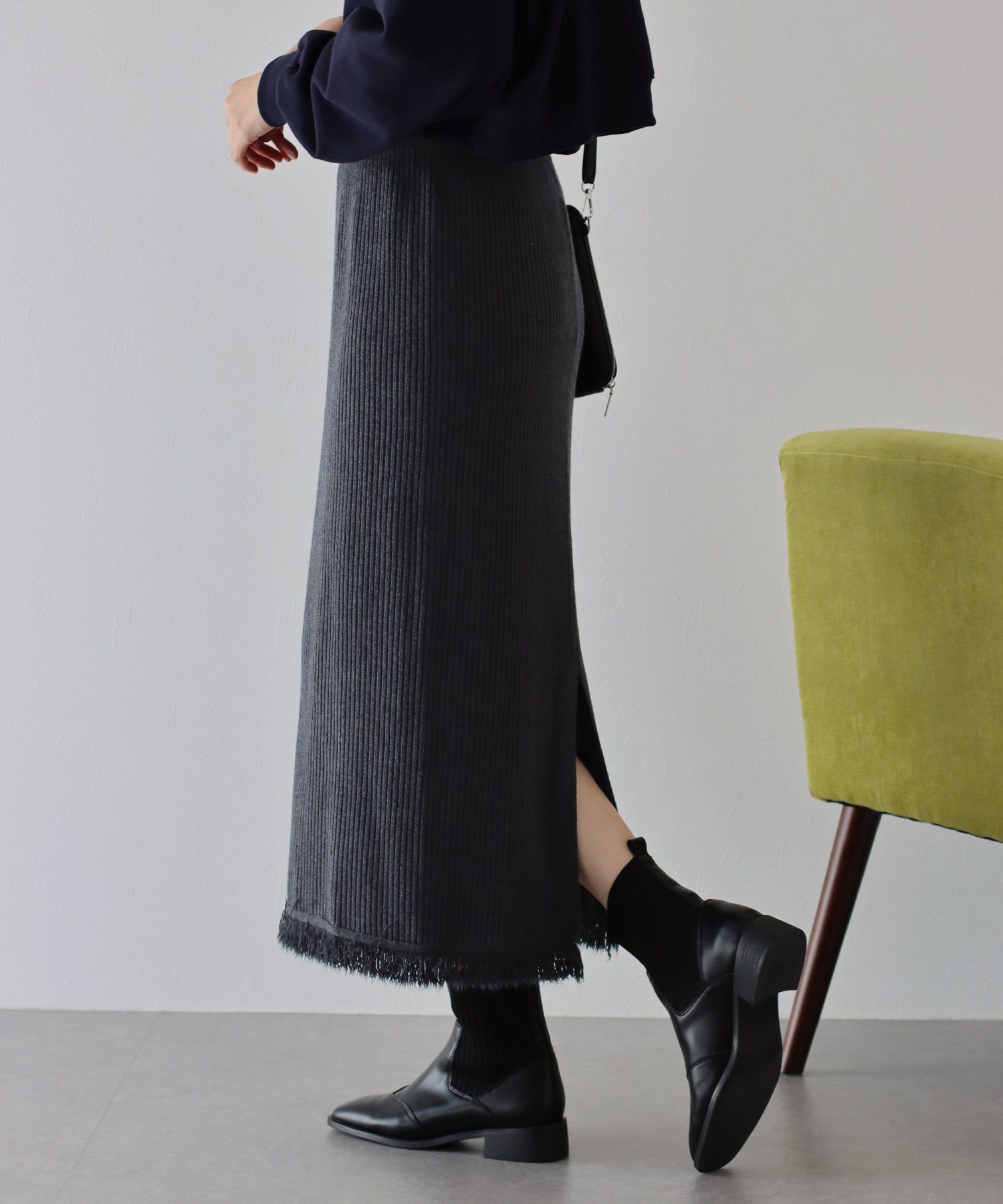 日本 BLUE EAST - 下擺流蘇俐落感針織長裙-白