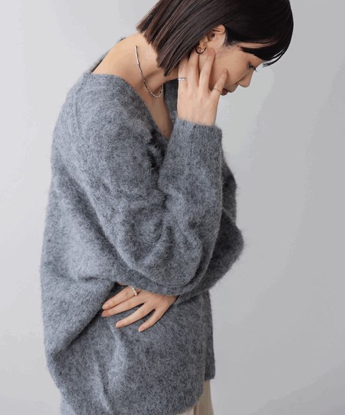 日本 Bab - 英文字印花顯瘦V領針織開襟衫-摩卡