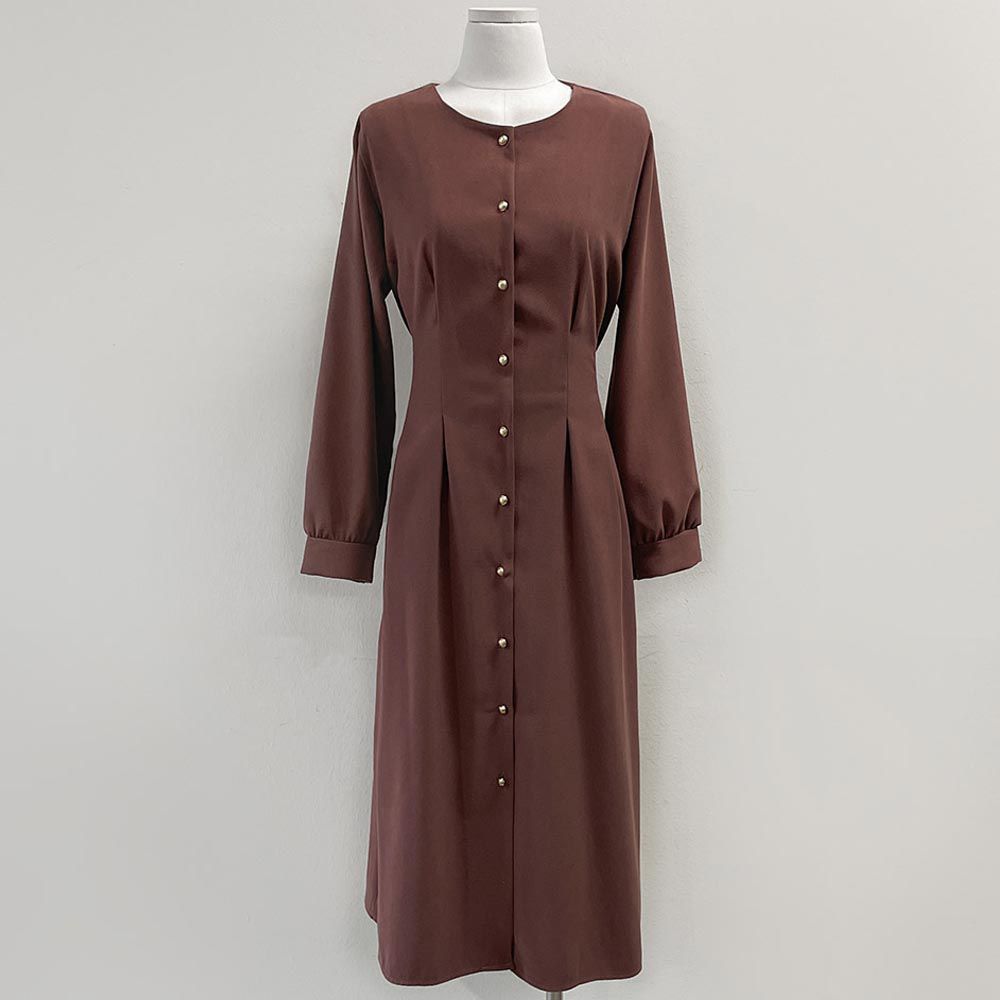 霧面質感金釦點綴修飾連身洋裝-乾燥玫瑰粉 (FREE)