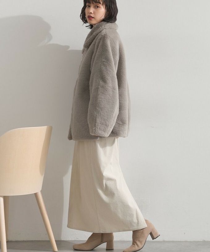 日本 ELENCARE DUE - 魅力金扣柔軟蓬鬆仿毛翻領大衣外套-炭灰