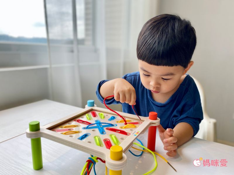 法國Janod - 小小STEAM系列-【熱銷補貨到】穿線桌