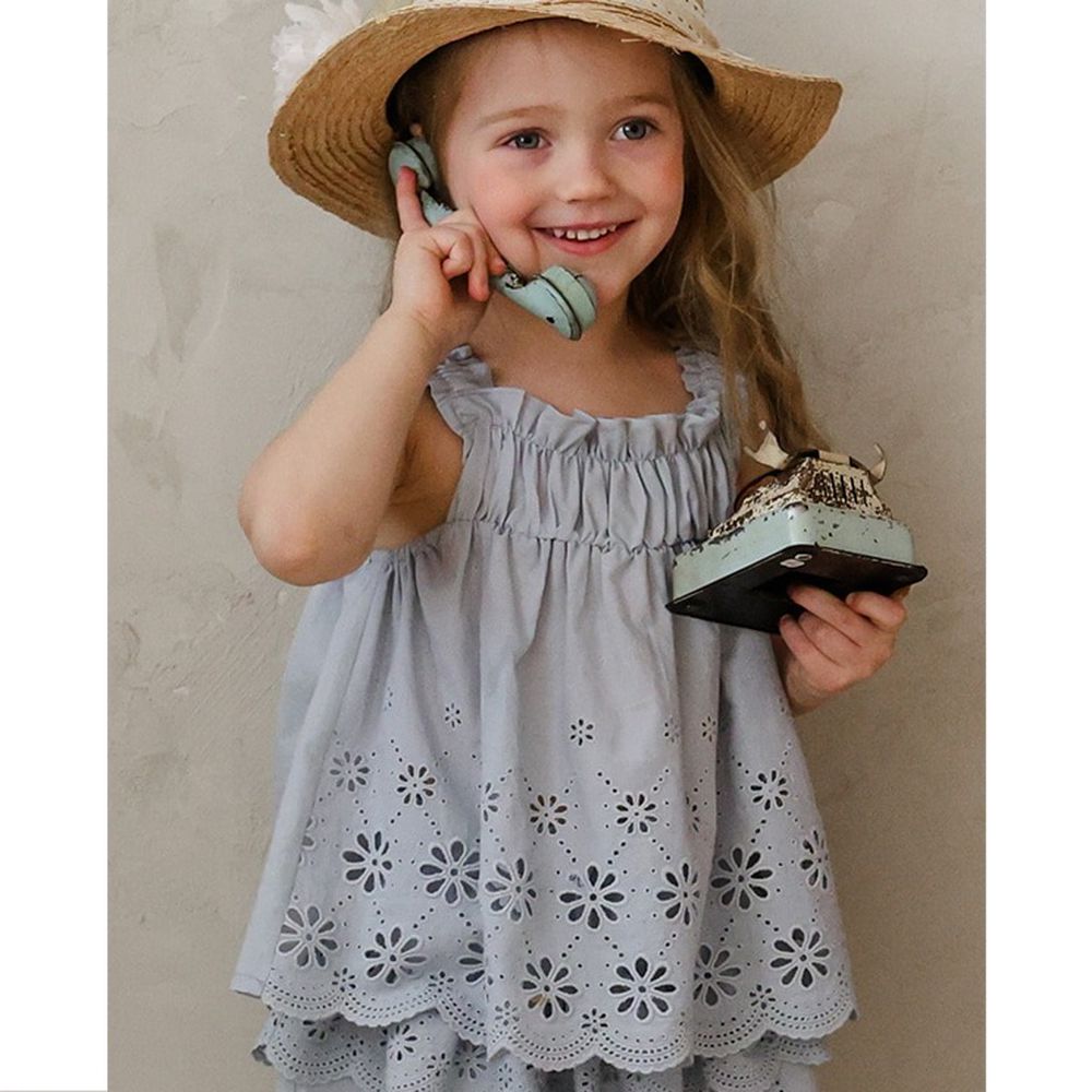 Puellaflo 浪漫抓褶花形鏤空背心上衣-灰藍