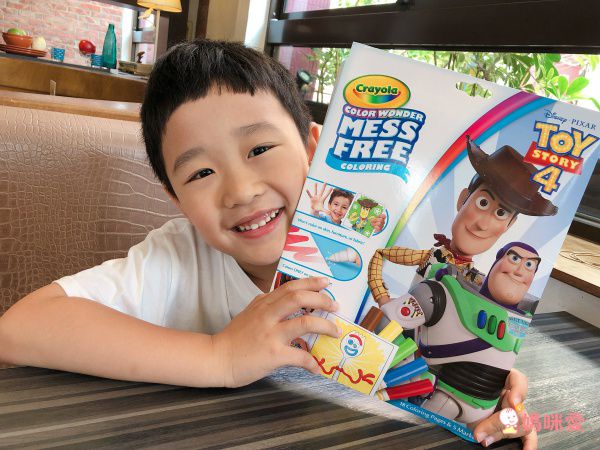 魔法顯色筆【Crayola 繪兒樂】神彩著色套組/著色本