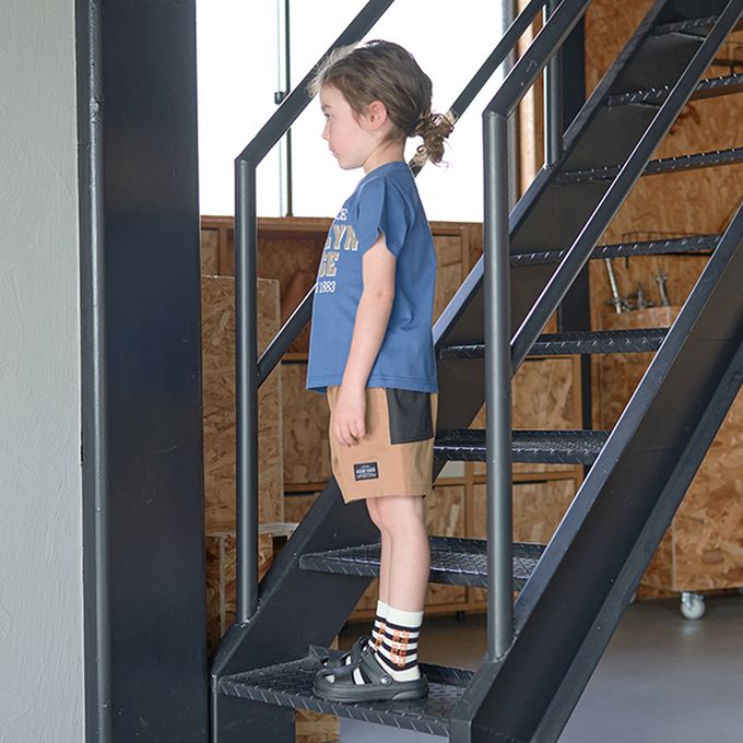 日本 b-ROOM - 撞色大口袋帥氣短褲(4分丈)-卡其