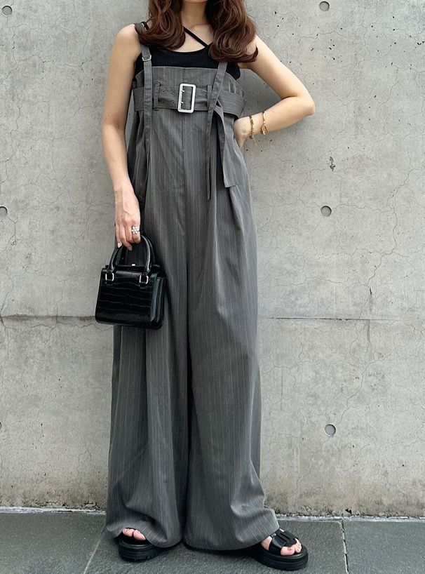 日本 GRL - 時尚酷甜感條紋吊帶褲-石墨灰 (F)