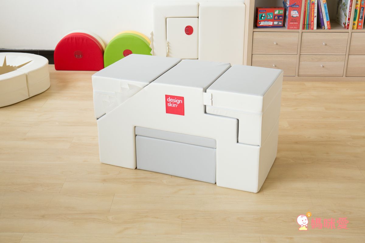 Design Skin - 溜滑梯變形沙發桌椅/兒童沙發-紅色