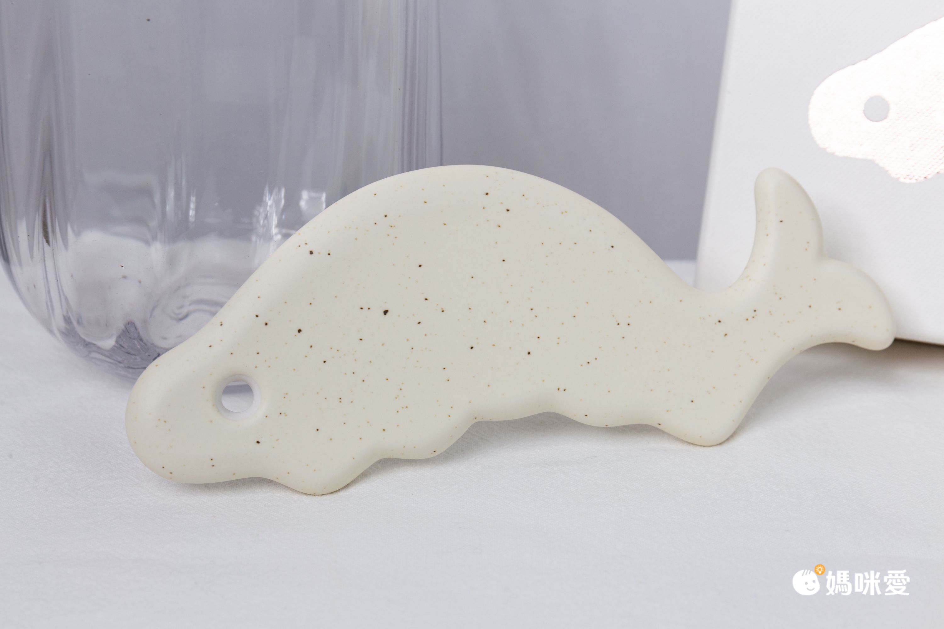 韓國 EDVIEW - 全身適用手工舒壓陶瓷刮痧板-白色海豚-1入-直播專屬