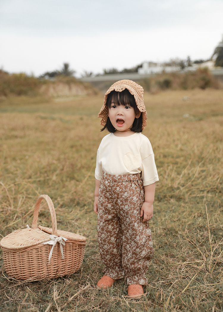 荷葉邊束口防蚊褲-滿版花花-黃色