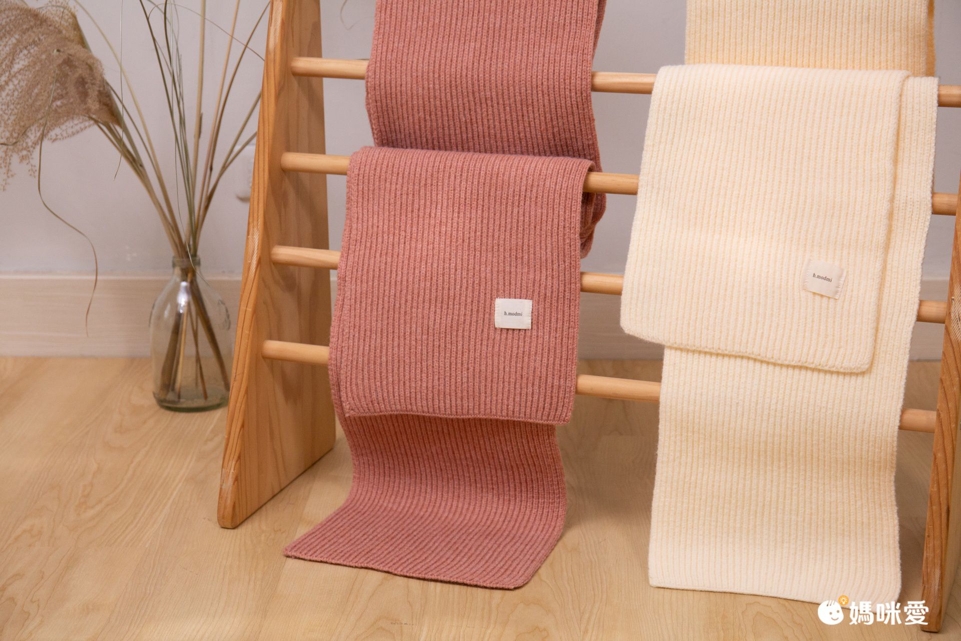 編媽精選 - 百搭直條紋針織圍巾-卡其色 (25x170cm)