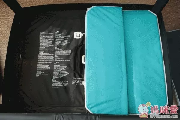  4 moms Breeze 2 合1 遊戲床