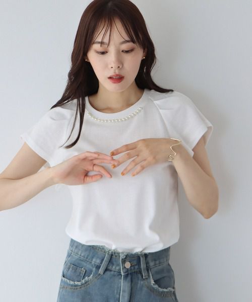 日本 BLUE EAST - 氣質珍珠圓領短袖上衣-深灰