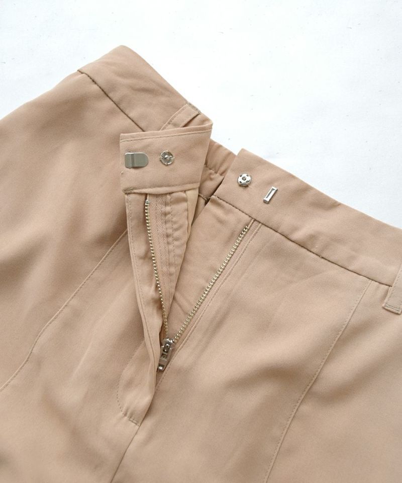 日本 zootie - 前開衩垂墜感西裝褲-淺卡其