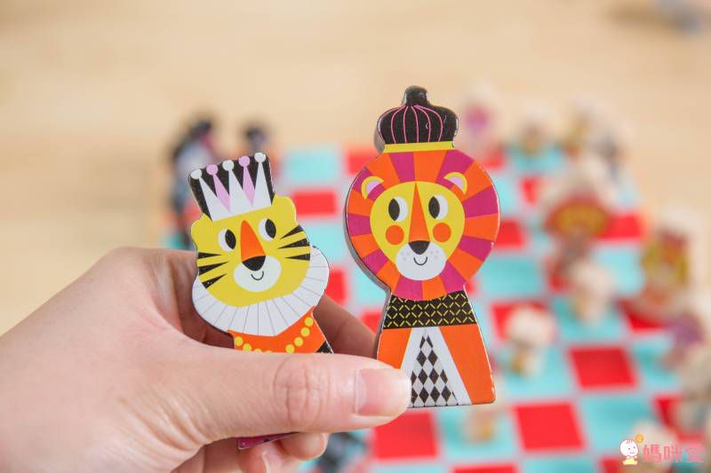 法國 Vilac 超質感玩具系列♔ 手提攜帶家家酒～帶出門詢問度超高★觸覺啟發桌遊～啟發幼兒大腦！