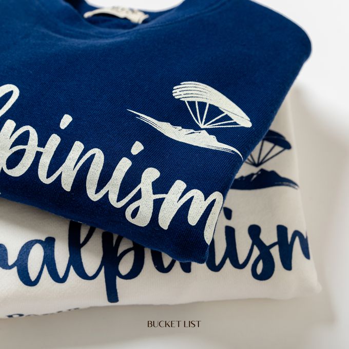 韓國 BUCKET LIST - 文字印休閒圓領長袖大學T-象牙白