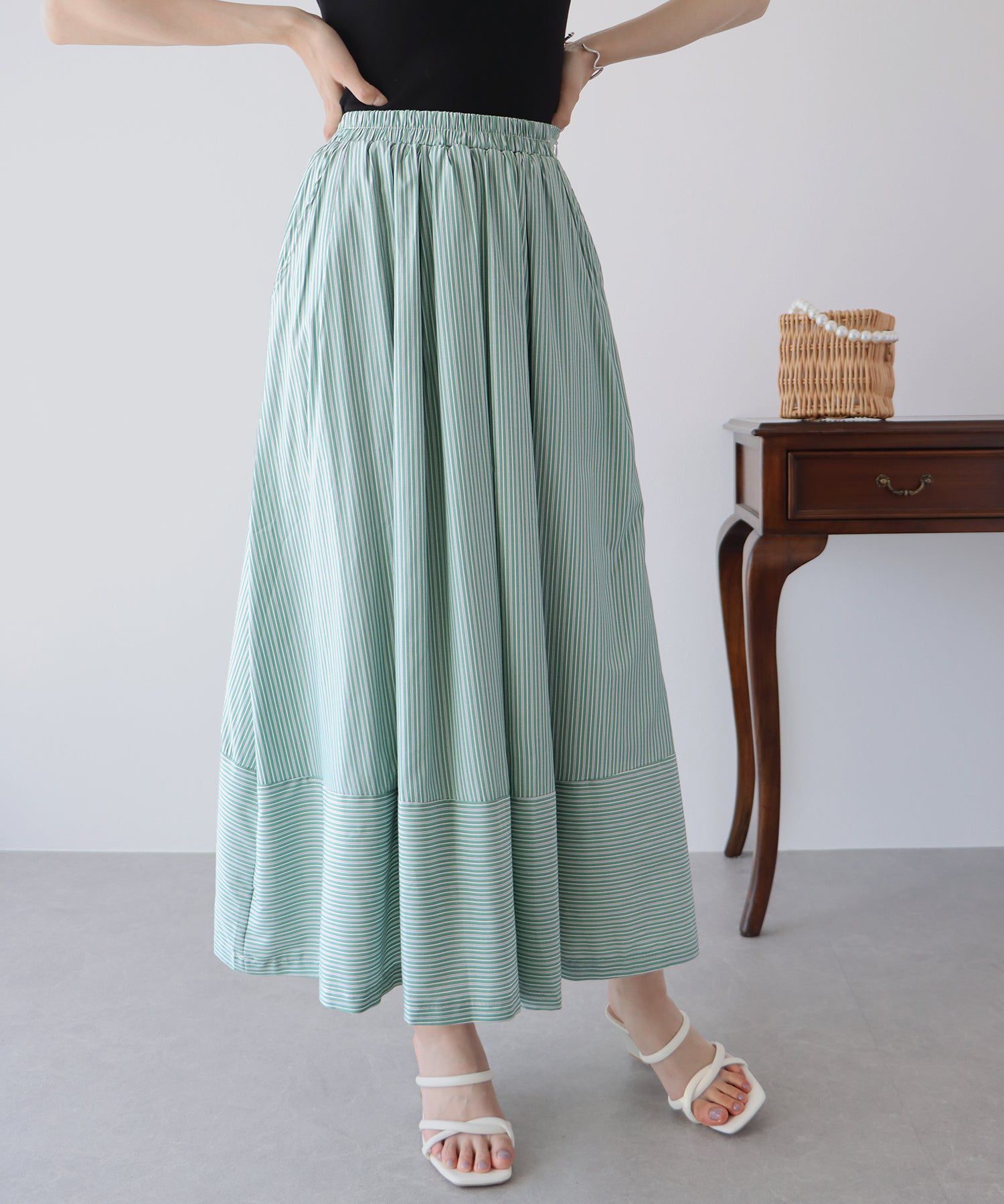 日本 BLUE EAST - 歐風質感條紋拼接修身長裙-綠x白