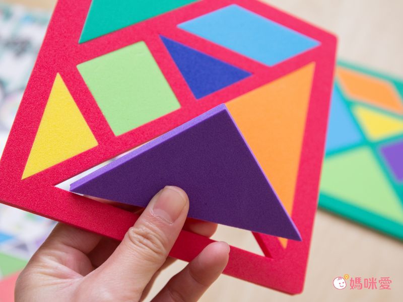 資優數學 - 越玩越聰明系列二 七巧智力遊戲-5本練習本+教具+我很棒貼紙