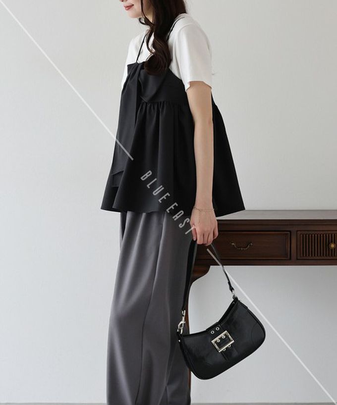 日本 BLUE EAST - 亮眼可愛蝴蝶結細肩帶上衣-黑