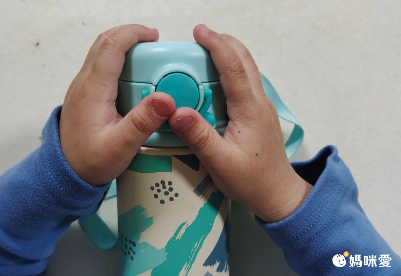 Nuby - NUBY純鈦兒童保溫杯(細吸管/附背帶)_380ml