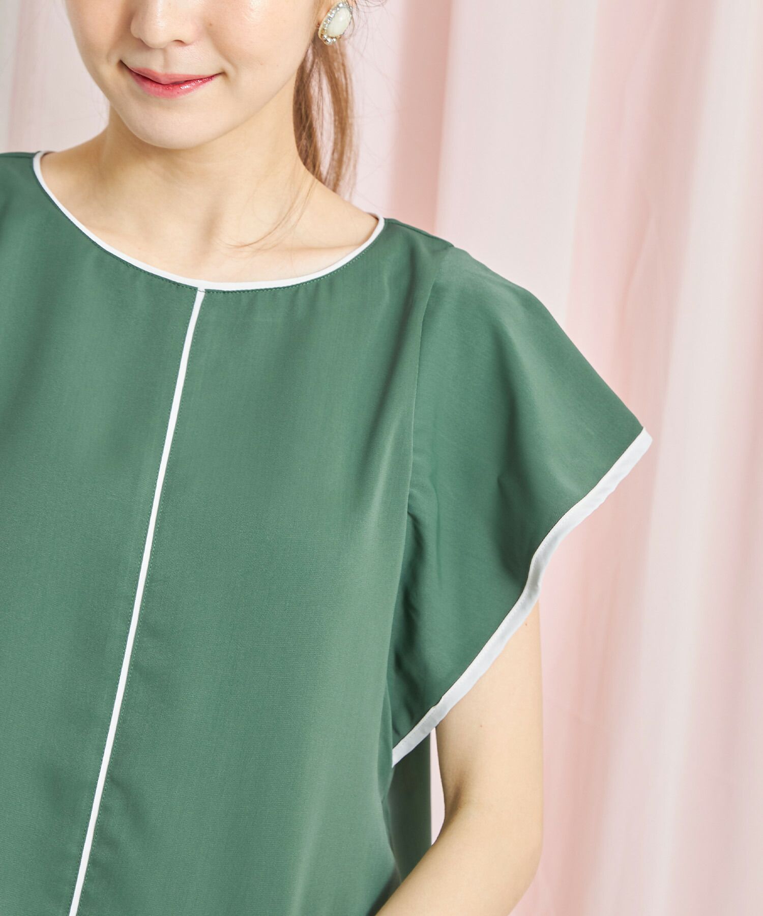 日本 tocco-closet - 撞色滾邊波浪袖上衣-天使白