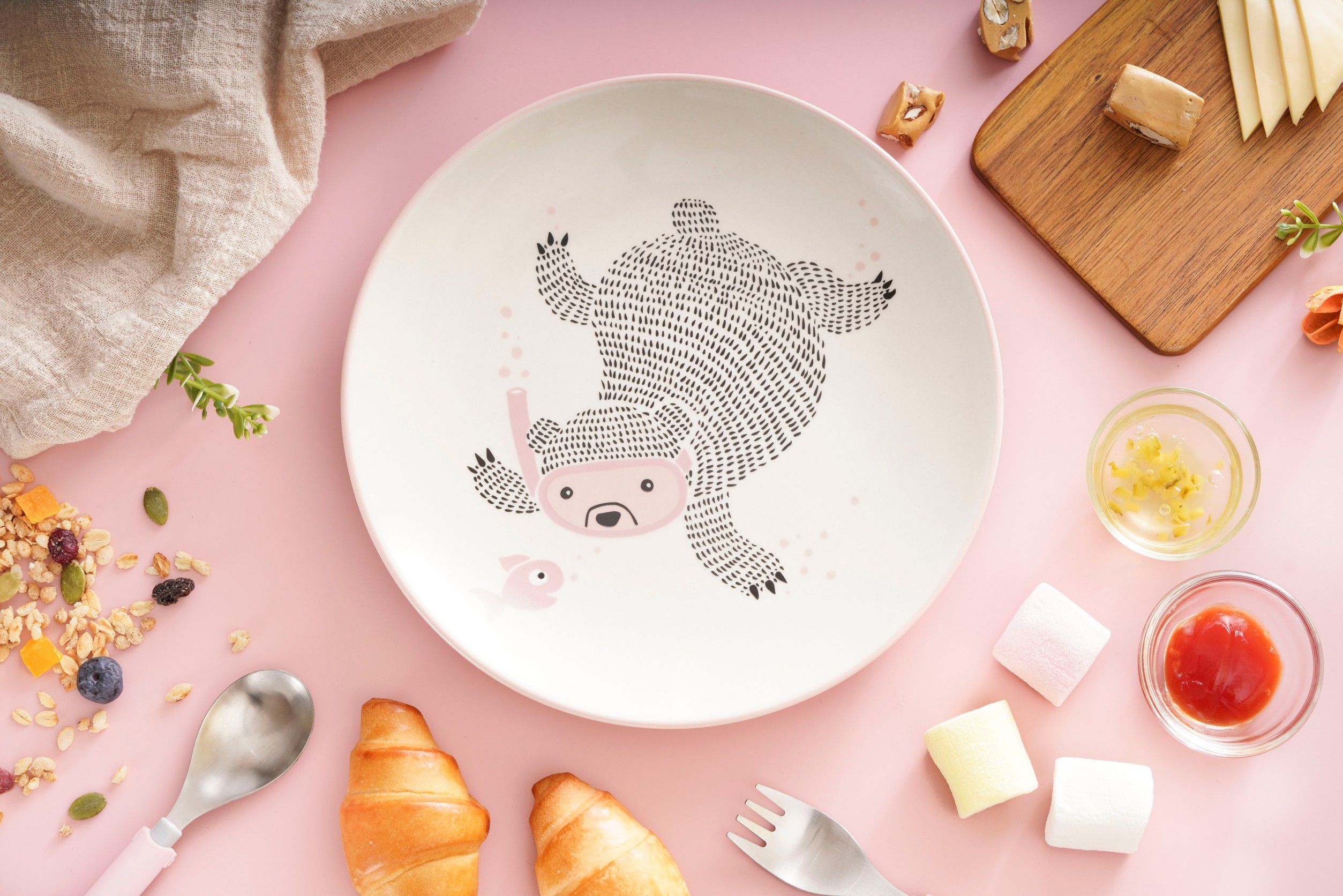 BLOOMINGVILLE - 衝浪狐狸陶瓷盤(粉藍)+潛水熊熊陶瓷盤(粉紅)-動物-海洋-8吋盤