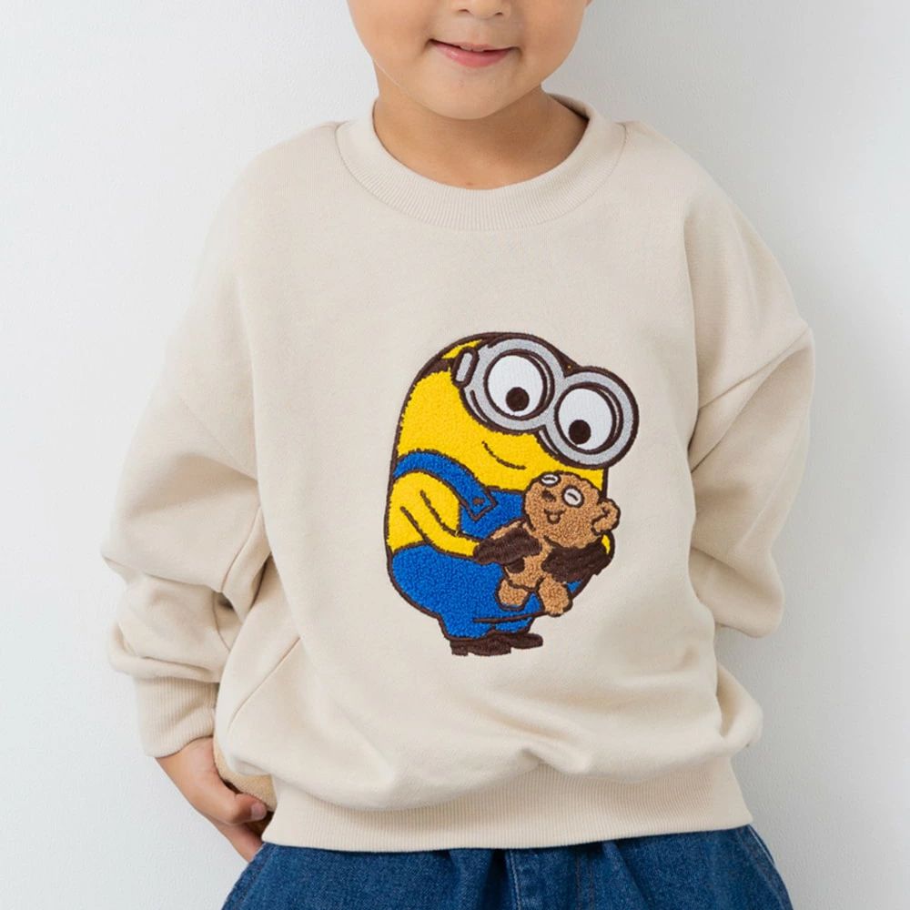 限量聯名 裏毛印花大學長袖上衣-卡通人物小小兵-立體刺繡-米杏