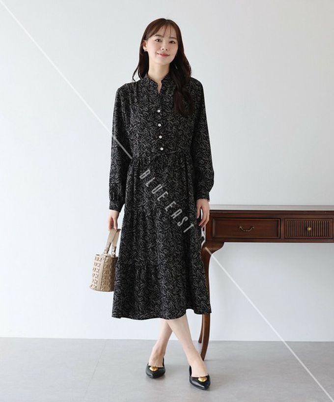 日本 BLUE EAST - [人氣款]簡約抽繩收腰長袖洋裝-彩色花卉-黑
