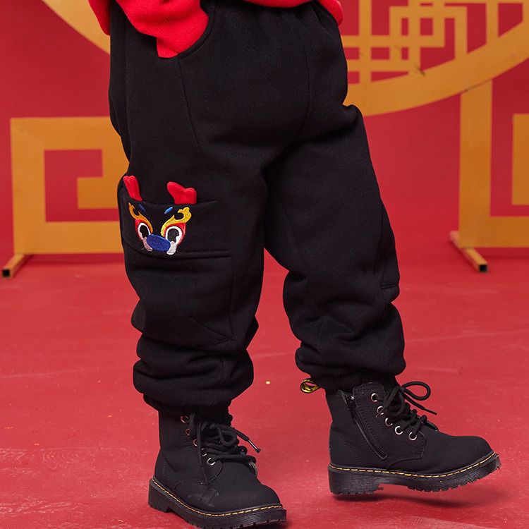 (加絨)喜氣拜年休閒長褲-立體龍角-黑色