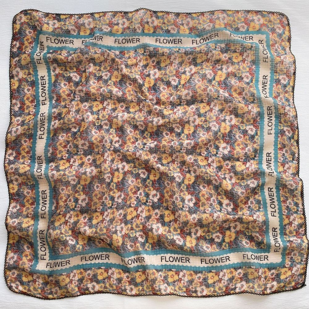 法式棉麻披肩方巾-字母花紋-黃色 (90x90cm)