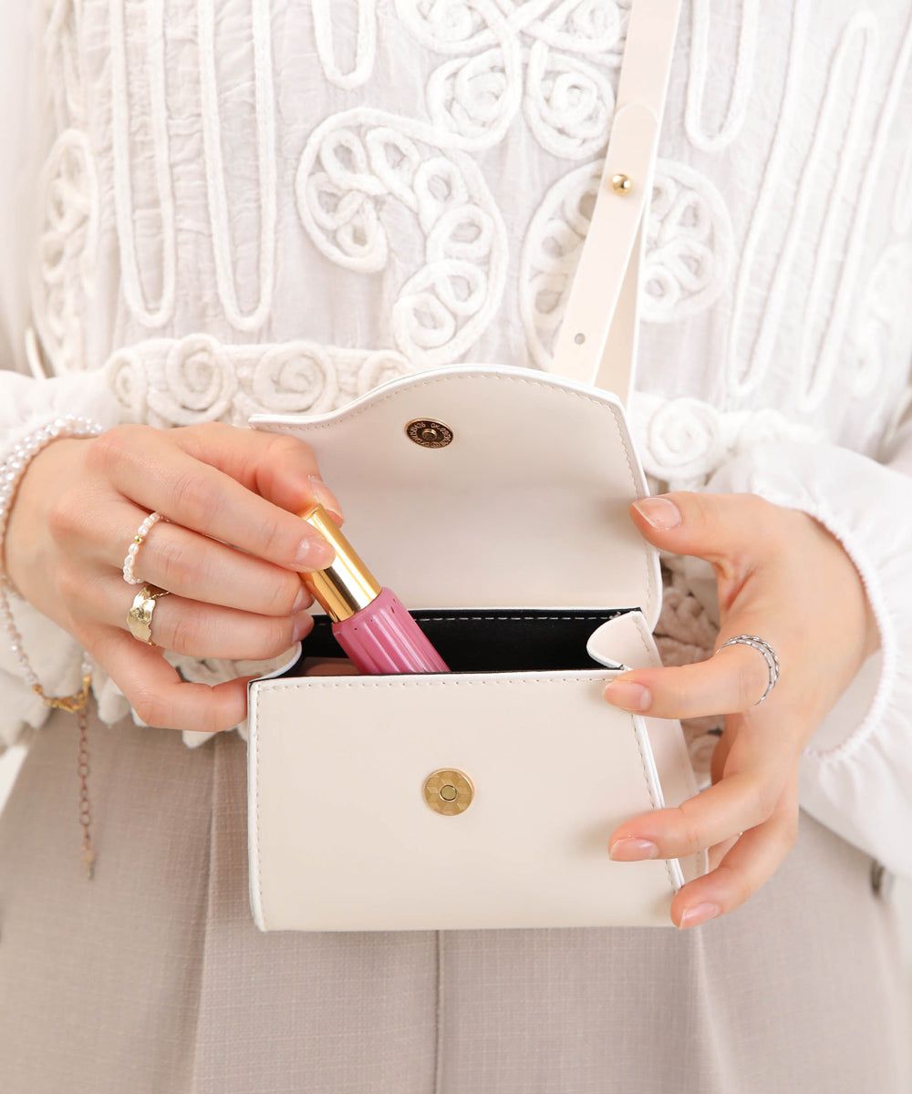 日本 Bab - 時尚波浪設計皮革小包-咖啡