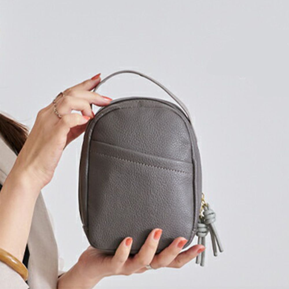 皮革感手提直立式聰明收納化妝包-深灰