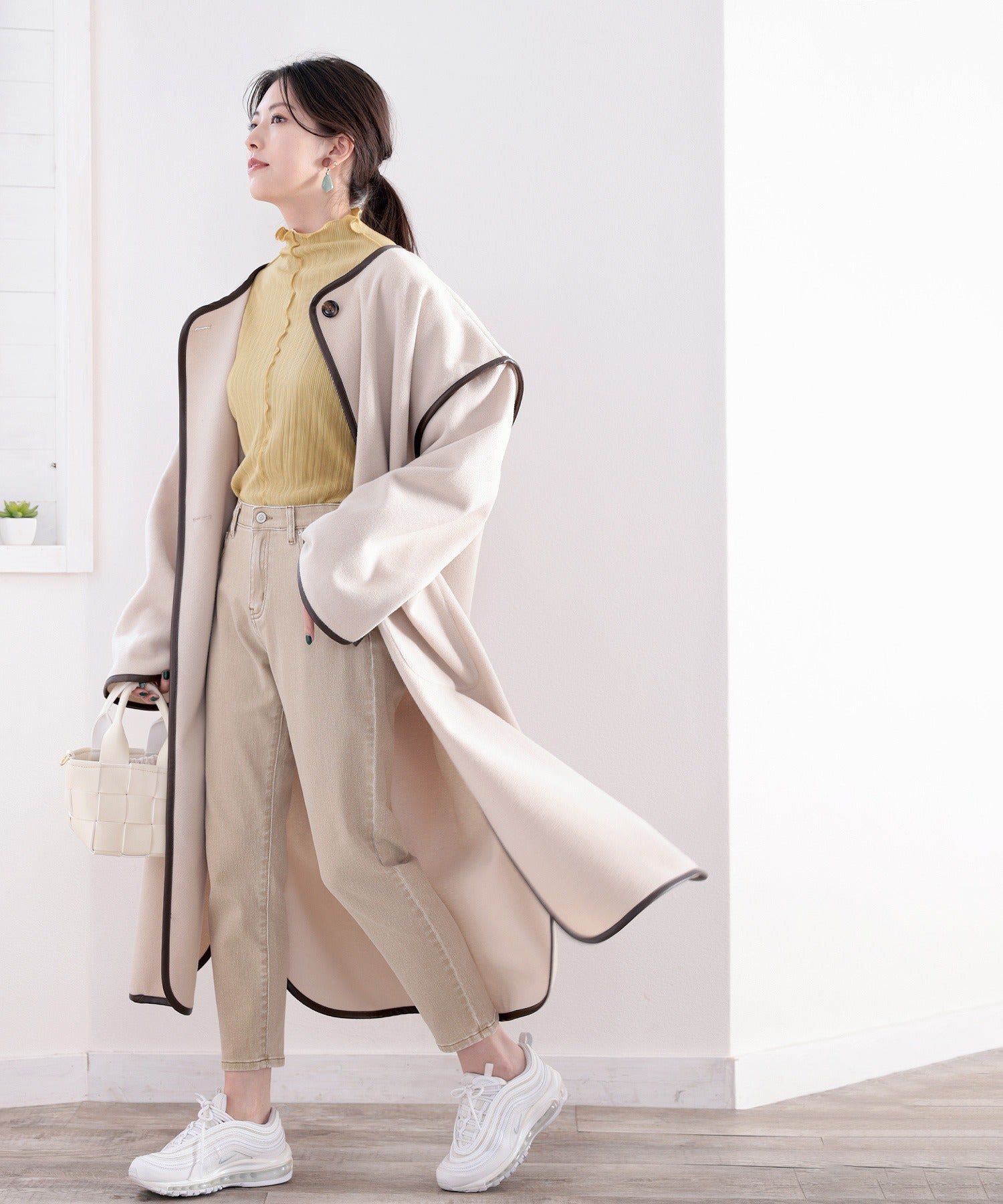 日本 Classical Elf - 光澤感木耳邊薄長袖上衣-酪梨綠