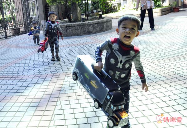 降價優惠中♬一咖直接帶著走✌收納大車～最多可放 26 台小車✌ CP值超高！