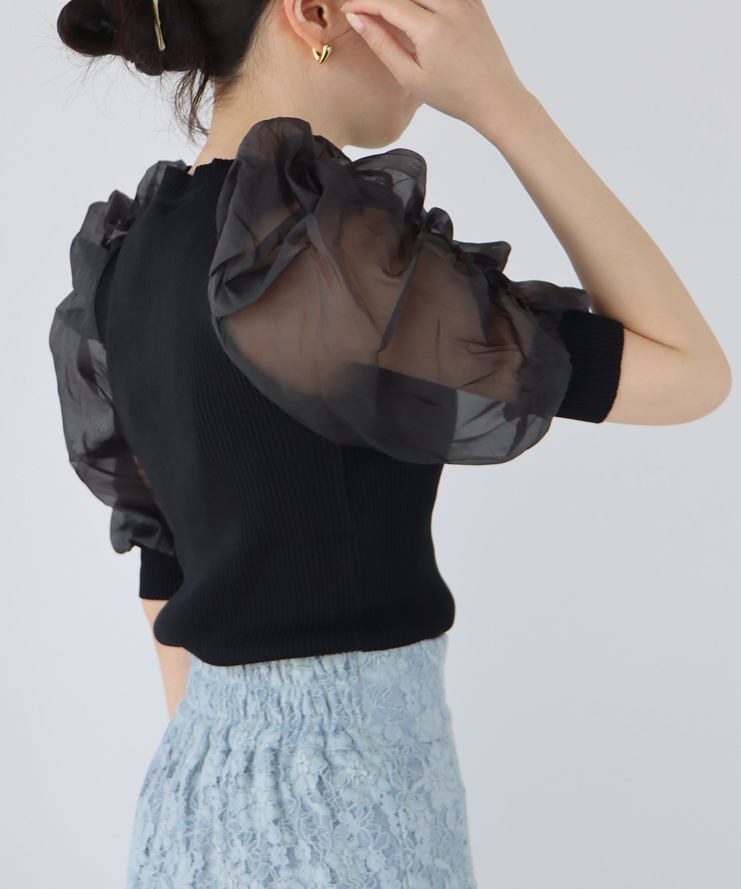 日本 BLUE EAST - 夢幻薄紗拼接五分袖上衣-黑x黑