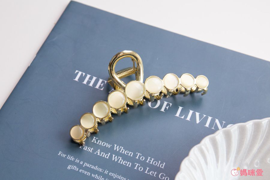 貓眼石金屬抓夾 (大(約11cm))