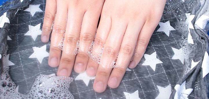 日本兒童增高座墊Ｘ防水圍兜 ★ 用餐更輕鬆！