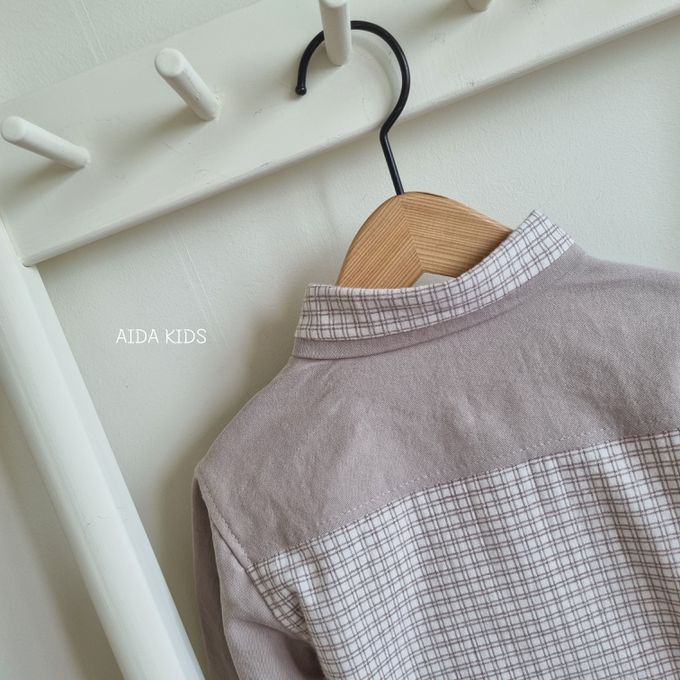 韓國 AIDA - (不含領結)拼接感格紋翻領長袖襯衫-可可咖