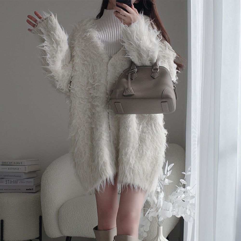 羊毛混紡亮麗V領長版開襟衫-象牙白 (F)