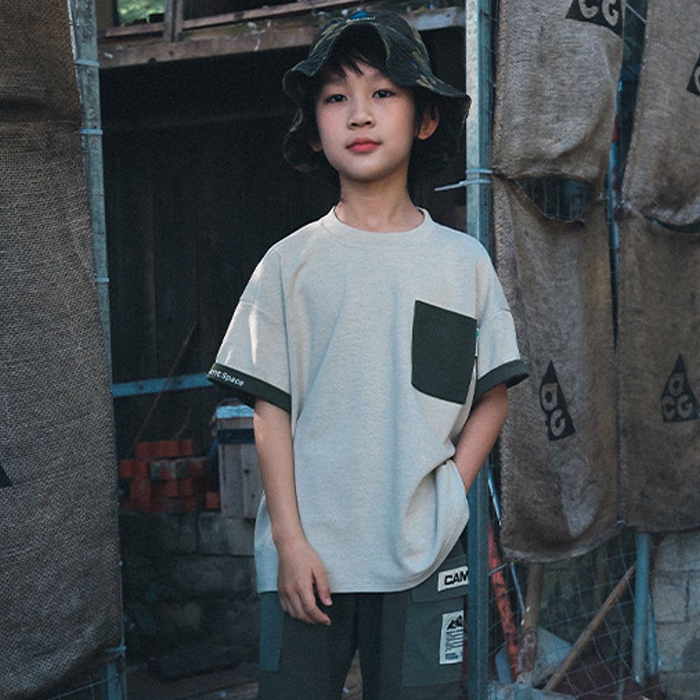 撞色口袋反摺短袖上衣-杏色