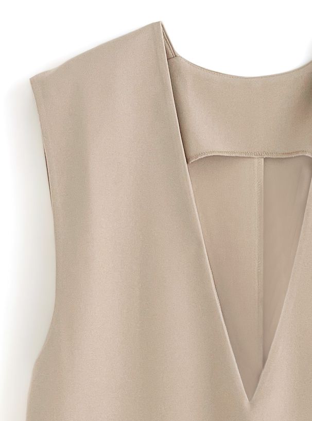 日本 GRL - 優雅V領無袖西裝背心-米杏 (F)