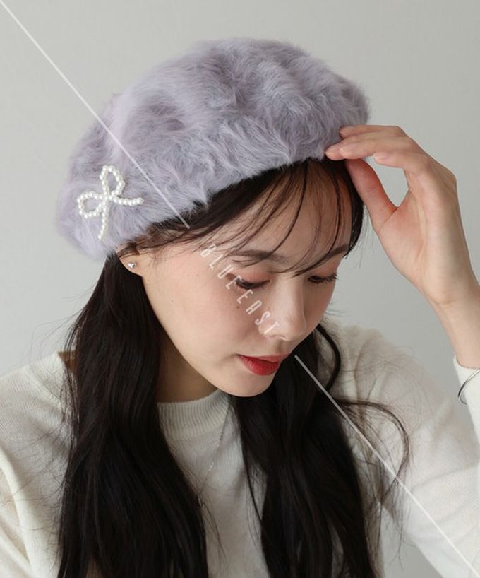 日本 BLUE EAST - 毛絨感珍珠裝飾美型貝蕾帽-黑