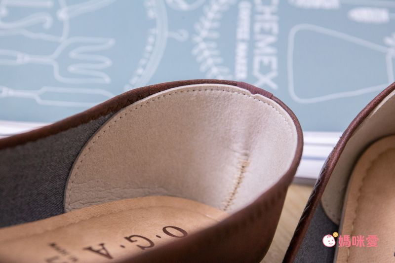 日本女裝代購 - 日本製 仿皮尖頭柔軟休閒平底包鞋-橡米