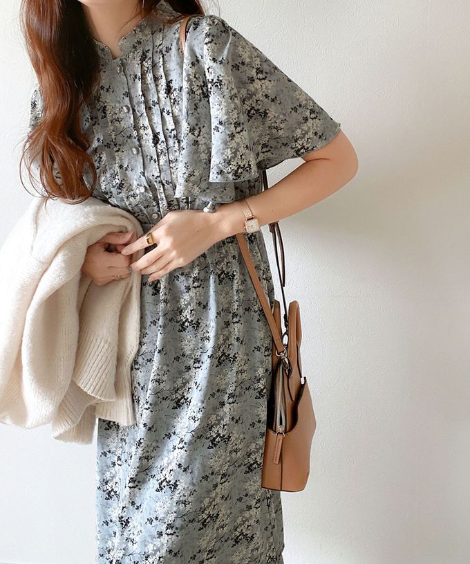 日本 Classical Elf - 優雅質感荷葉袖碎花洋裝-淺卡其