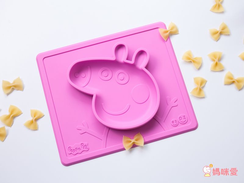 超夯珮珮豬款式【美國 ezpz 吸盤餐盤】矽膠耐高溫消毒